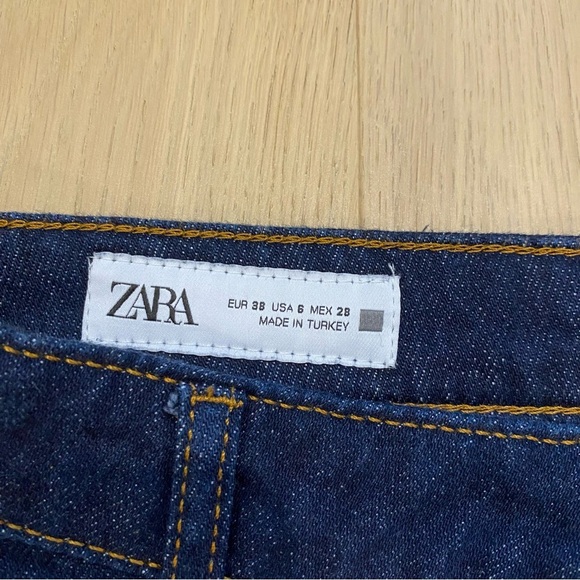 Zara | Crop Flare Mid Rise Blue Jeans 💙 - Picture 3 of 8